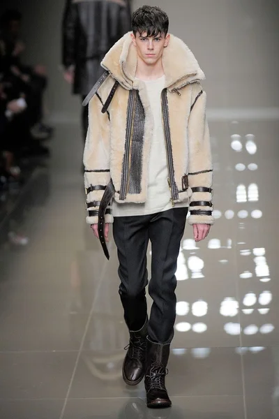 Look 43
